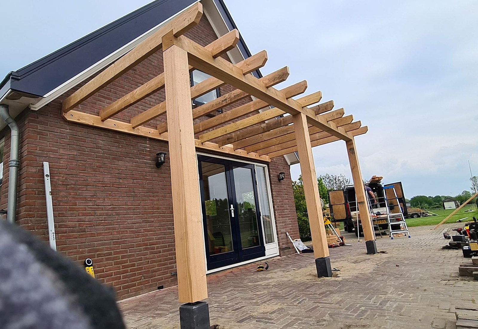 Overkapping aan de woning
